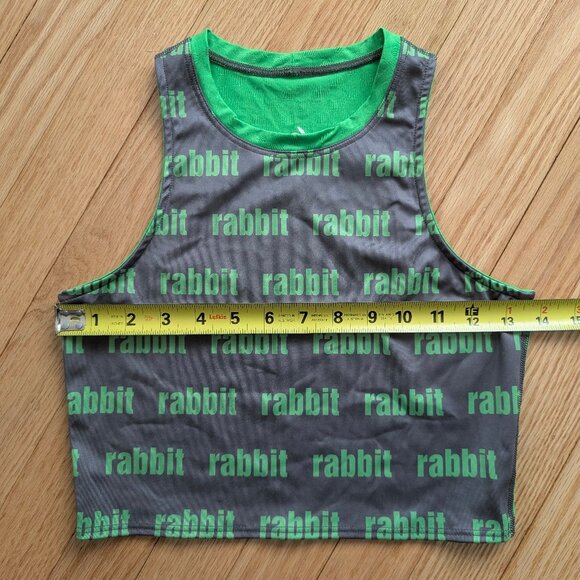 LN Run in Rabbit Crop Hop Tank Top Women's Medium Rabbit Classic Green Gray EUC - Picture 3 of 6